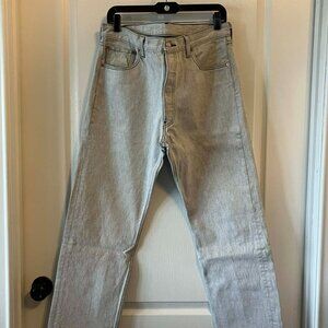 Vintage Levi's 501 Original Fit/Straight Fit Jeans in a light wash Men's 36x32